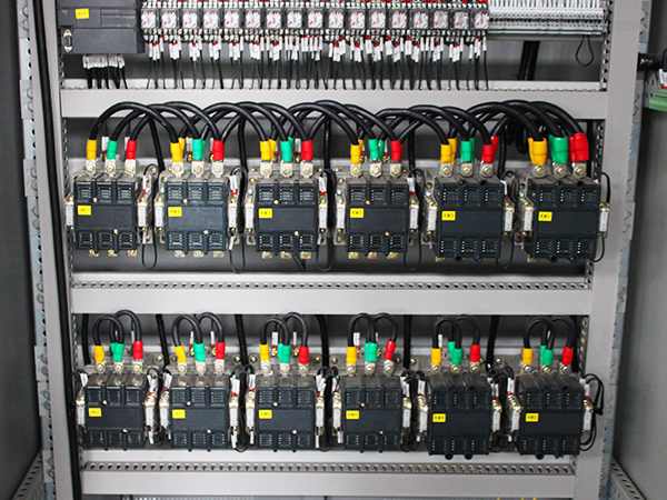 控制柜細節(jié)圖